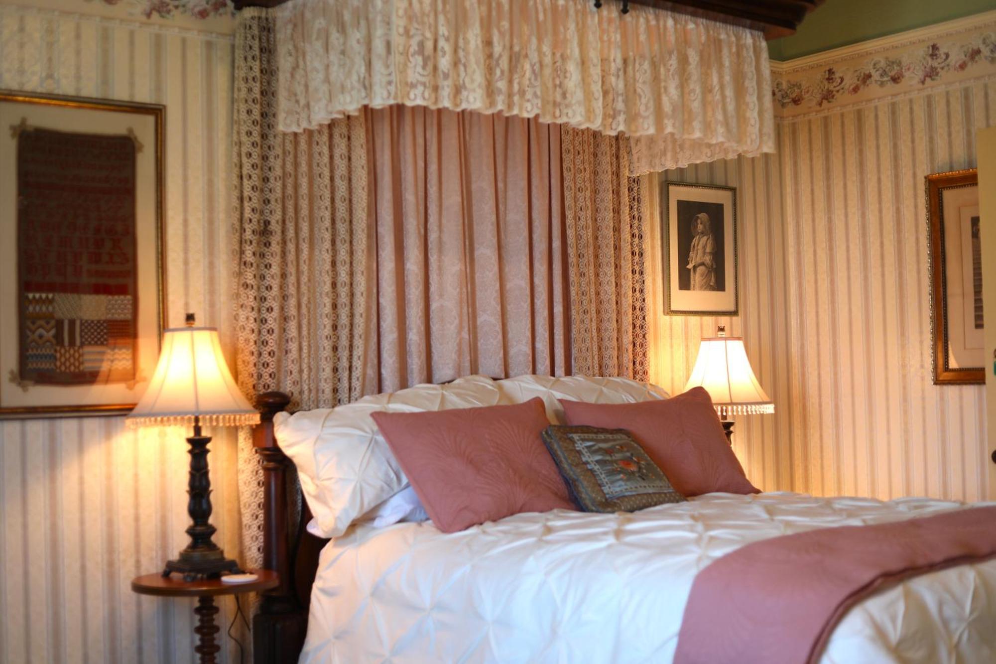 Adams Pragge House - Victorian Bed & Breakfast Порт-Таунсенд Экстерьер фото