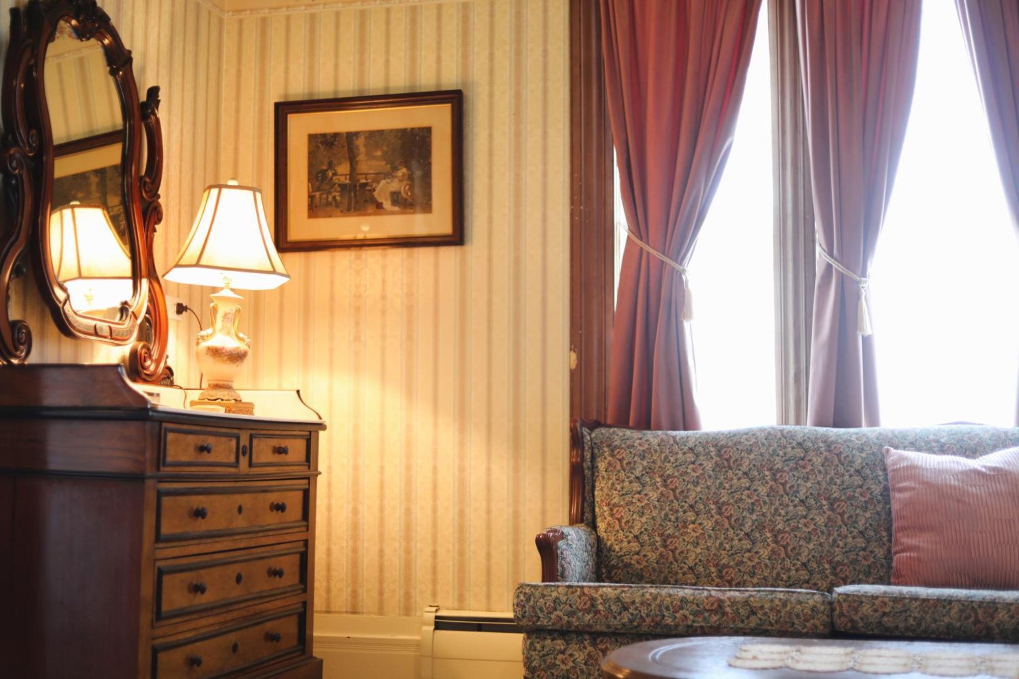 Adams Pragge House - Victorian Bed & Breakfast Порт-Таунсенд Экстерьер фото