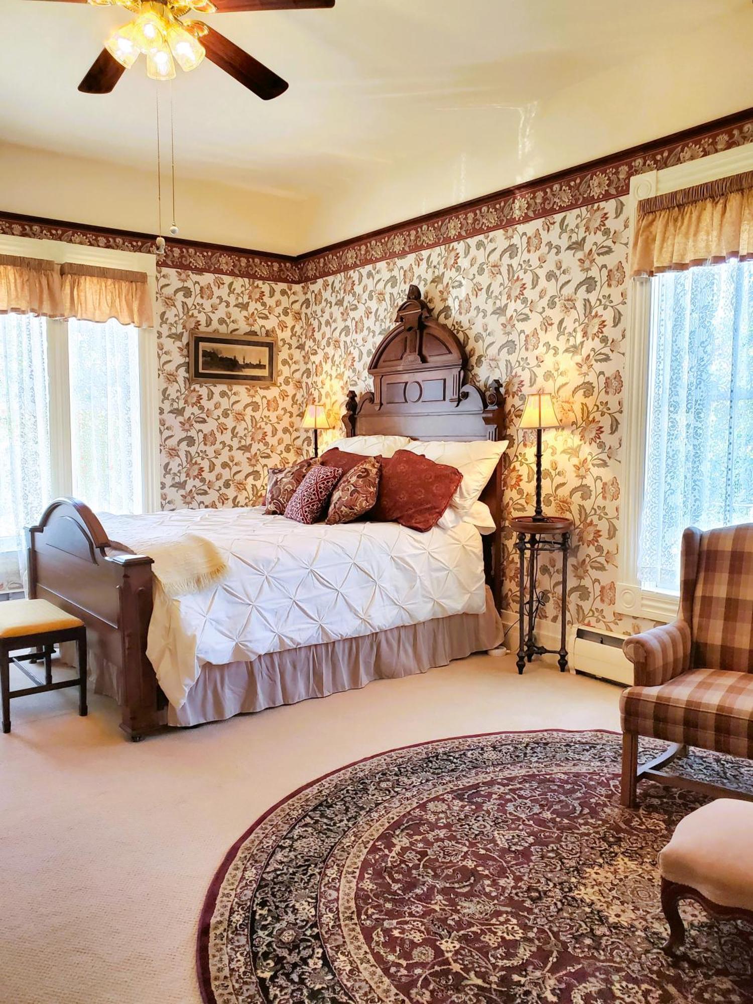 Adams Pragge House - Victorian Bed & Breakfast Порт-Таунсенд Экстерьер фото