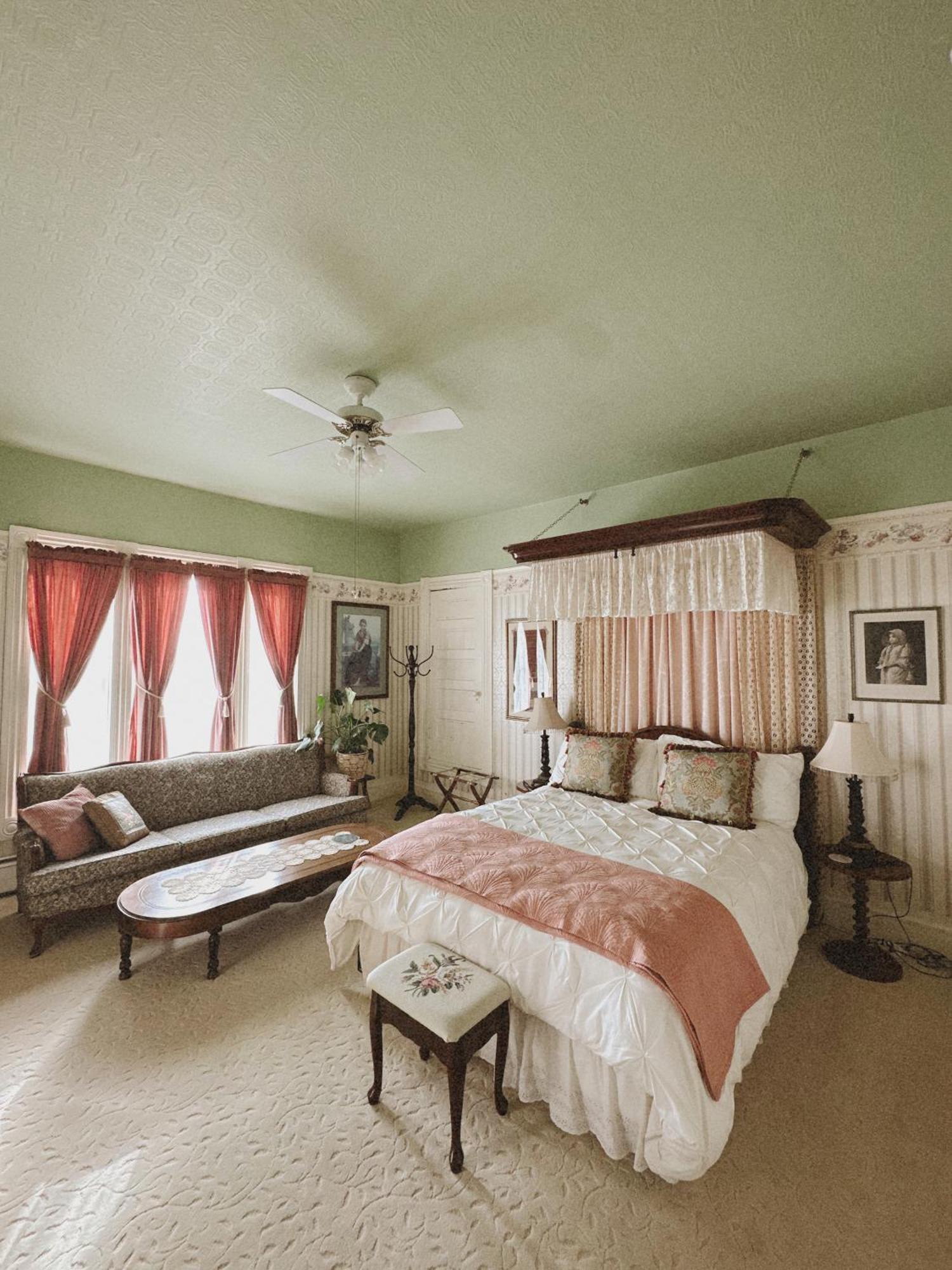 Adams Pragge House - Victorian Bed & Breakfast Порт-Таунсенд Экстерьер фото