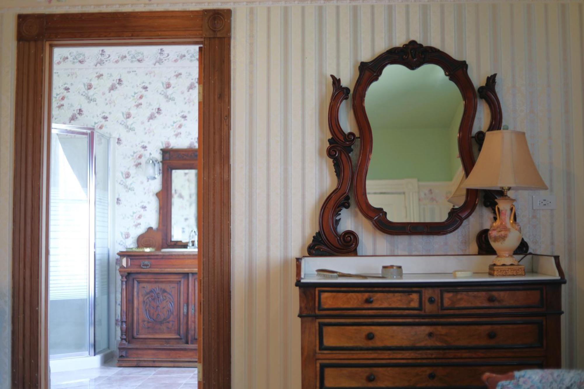 Adams Pragge House - Victorian Bed & Breakfast Порт-Таунсенд Экстерьер фото